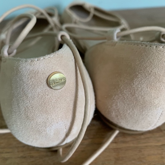 NWOT Calvin Klein Lace Up Haida Sandstorm Flats - Picture 6 of 7
